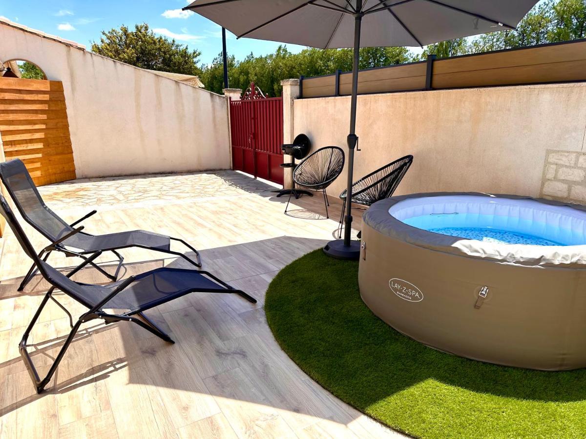 Maison De Charme Avec Jacuzzi Molleges エクステリア 写真